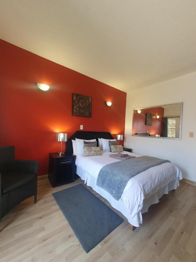 Langholm Hotel Walvis Bay Bagian luar foto
