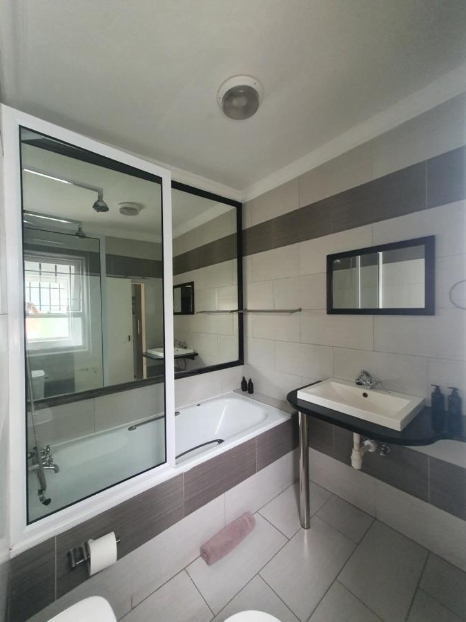 Langholm Hotel Walvis Bay Bagian luar foto