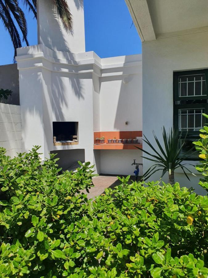 Langholm Hotel Walvis Bay Bagian luar foto