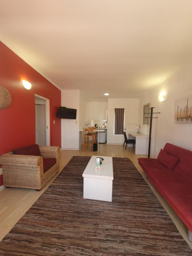 Langholm Hotel Walvis Bay Bagian luar foto