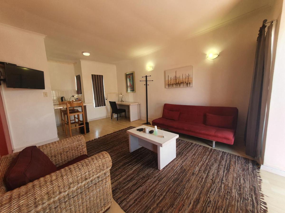 Langholm Hotel Walvis Bay Bagian luar foto