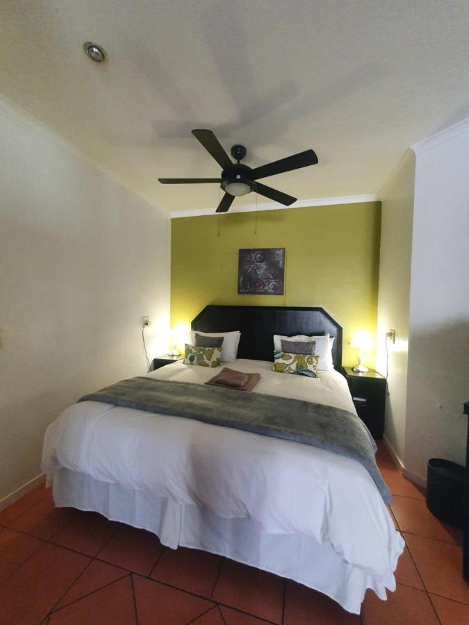 Langholm Hotel Walvis Bay Bagian luar foto