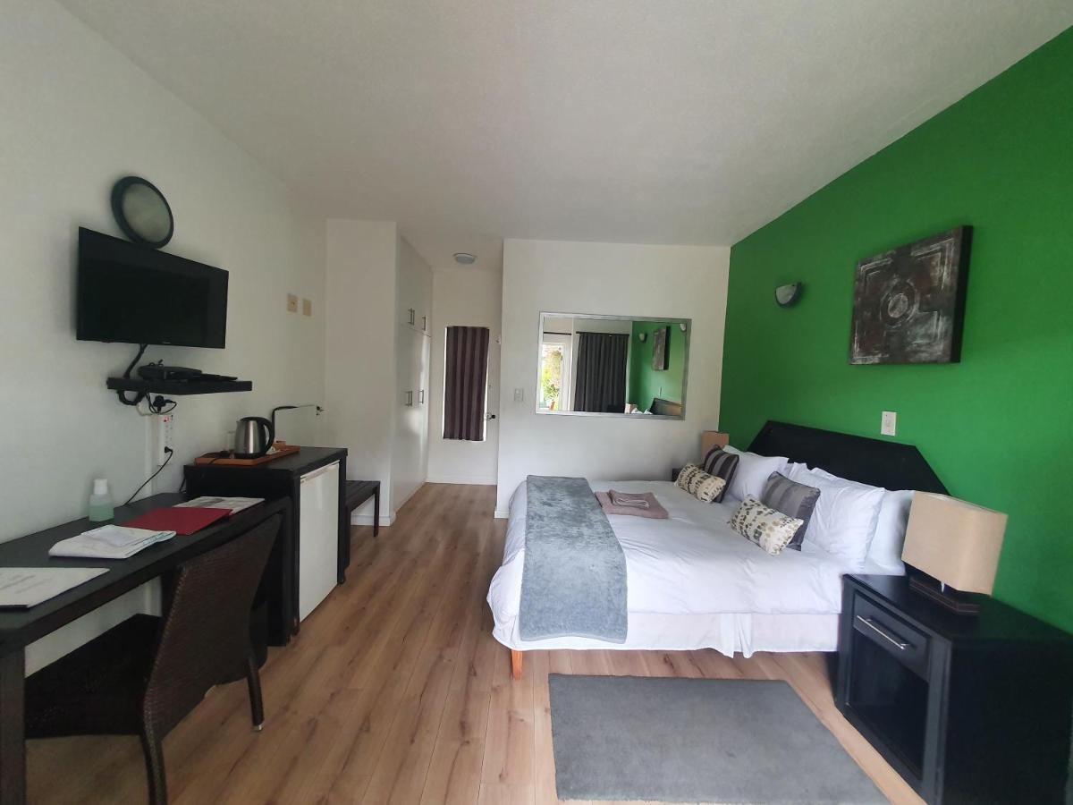 Langholm Hotel Walvis Bay Bagian luar foto