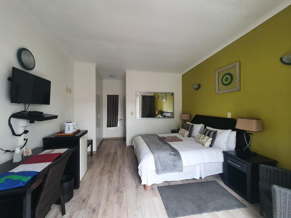 Langholm Hotel Walvis Bay Bagian luar foto