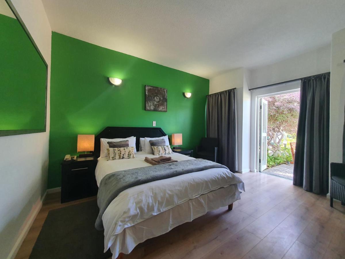 Langholm Hotel Walvis Bay Bagian luar foto