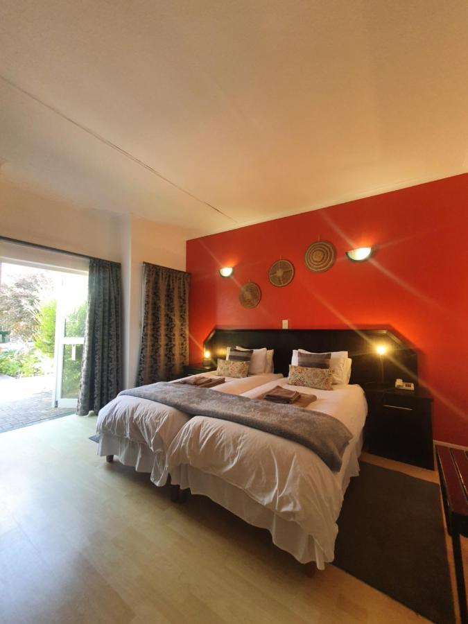 Langholm Hotel Walvis Bay Bagian luar foto