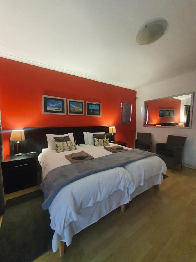 Langholm Hotel Walvis Bay Bagian luar foto